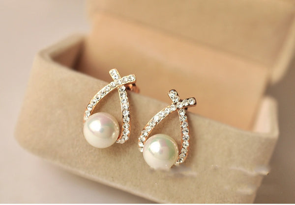 Diamond Pearl Earrings Stud, Elegant Crystal Diamond Pearl Fashion Earrings Studs.